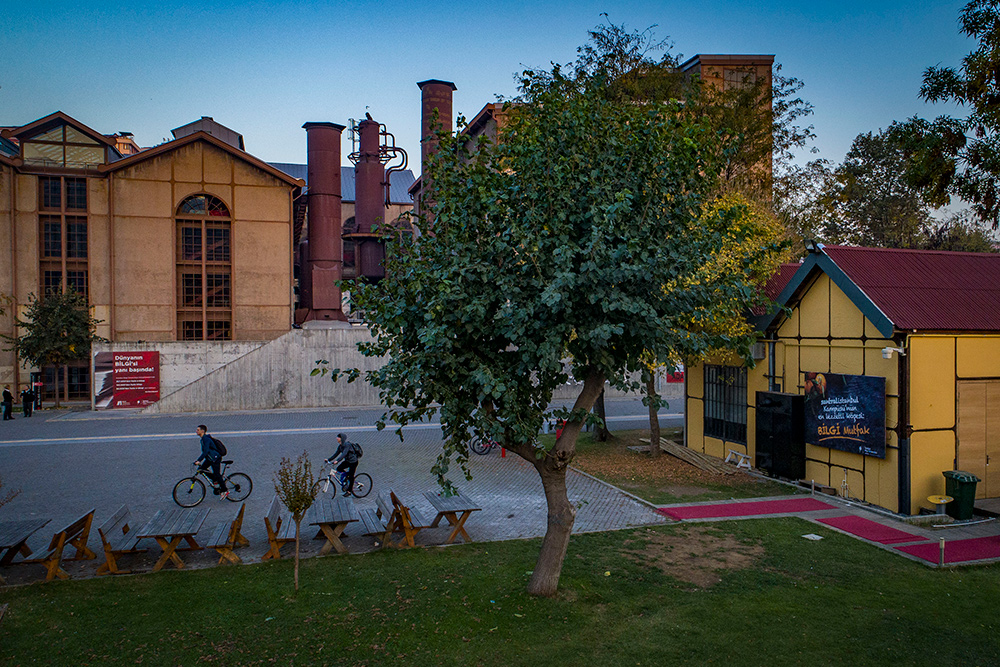 Resim Başlığı