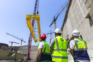 AKKUYU NGS’NİN 3. GÜÇ ÜNİTESİNİN MAKİNE DAİRESİNE ANA KÖPRÜLÜ VİNÇ YERLEŞTİRİLDİ
