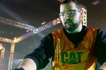 CATERPILLAR Teknisyenleri Yeteneklerini Konuşturuyor