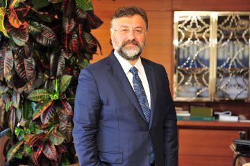 KONUTDER Başkanı Z. Altan Elmas: "Maliyet Artışı, Yüksek Faiz ve Döviz Kuru Satışları Sınırlandırıyor"