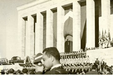 Arşivden çıktı: Anıtkabir ve Mimarları