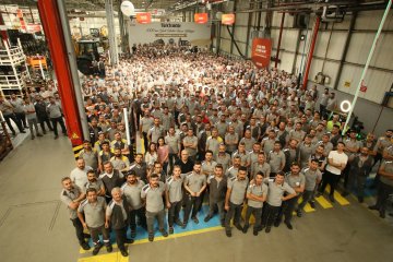 TürkTraktör’den 1000. Yerli Kazıcı Yükleyici Üretimi
