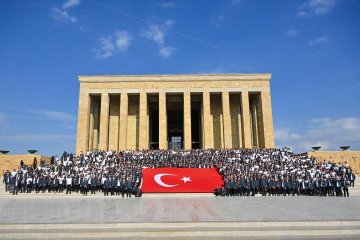 Betek Boya Anıtkabir’de Ata’nın huzuruna çıktı