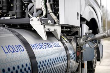 Daimler Truck ve Linde’nin Geliştirdiği sLH2 Teknolojisiyle, Hidrojen Yakıt Dolumunda Yeni Bir Çağ Başlıyor