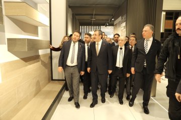 Yurtbay Seramik, UNICERA Fuarı'nda Önemli İsimleri Ağırlıyor