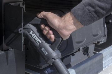 Renault Trucks, dönüştürülen ilk elektrikli kamyon için Fransa'da onay aldı