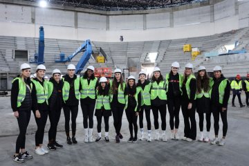Eczacıbaşı Dynavit’li sporcular yeni salonun inşaatını ziyaret etti