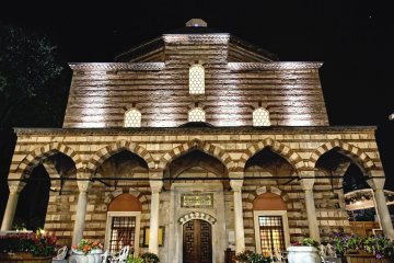 TARİHİ MİRAS GELECEĞİN ENERJİSİYLE BULUŞTU: HÜRREM SULTAN HAMAMI, TÜRKİYE’NİN İLK YEŞİL ENERJİ SERTİFİKALI HAMAMI OLDU