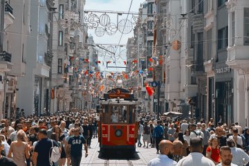 İstiklal Caddesi yüzde 127’lik kira artışıyla rekor kırdı