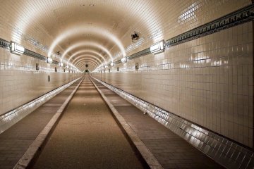 Demiryolu ve Karayolu Tünellerindeki Güvenlik Tünellerinin Yapım Amaçlı Kullanımının Değerlendirilmesi...
