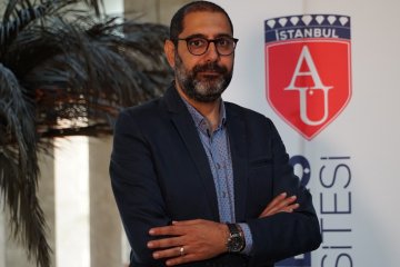 Doç. Dr. Sepanta Naimi İstanbul Depremi ile İlgili Acil Alınması Gereken Önlemleri Özetledi