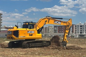 JCB 220X Şanlıurfa'da Boy Gösterdi