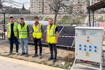 YEO, çadır kentlere güneş enerjili batarya sistemi kurdu
