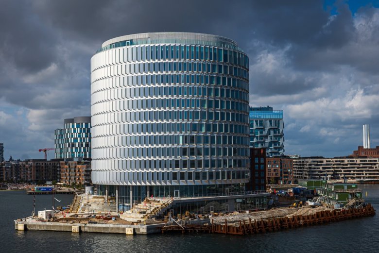 Şantiyelerde "Sistemin Karikatürü" Olmak